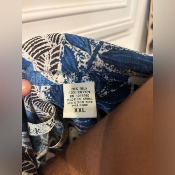 Blue Batik Bay men’s short sleeve blue leaf design 70% silk, 30% rayon 2XL. - Picture 6 of 11